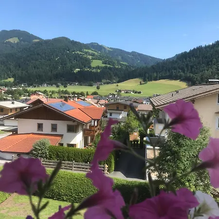 アパート Marianne ゼル