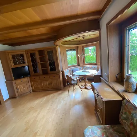 アパート Marianne ゼル